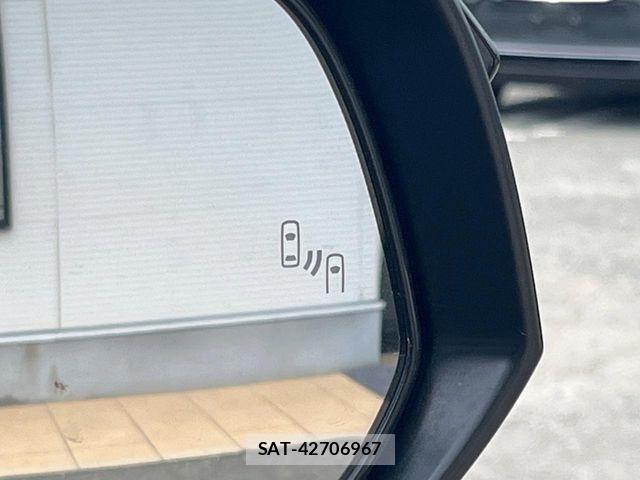Toyota HARRIER HYBRID 2023-06 8366148-5