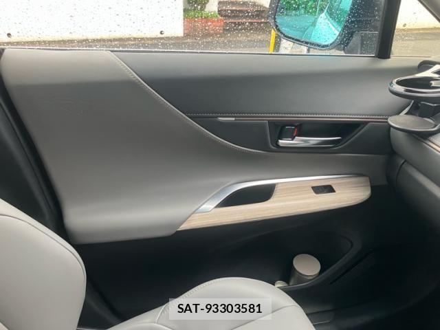 Toyota HARRIER HYBRID 2023-09 8366140-25