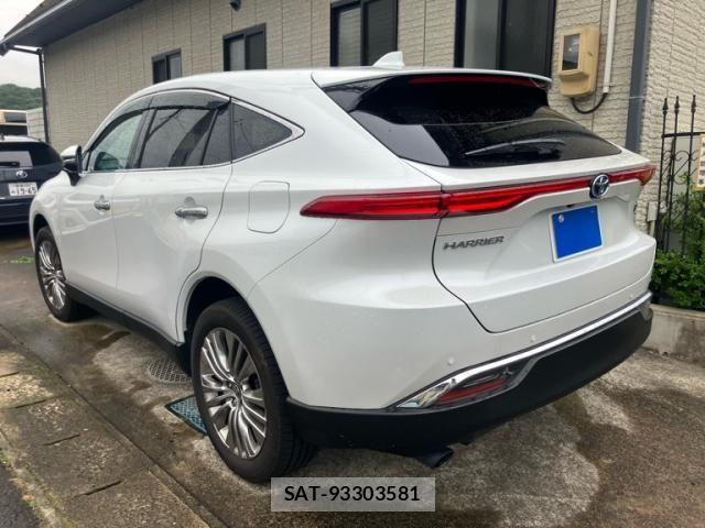 Toyota HARRIER HYBRID 2023-09 8366140-4