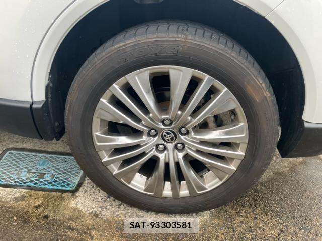 Toyota HARRIER HYBRID 2023-09 8366140-8