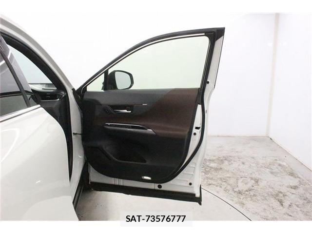 Toyota HARRIER HYBRID 2022-03 8371710-29