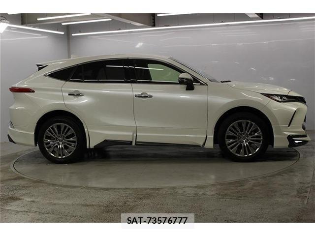 Toyota HARRIER HYBRID 2022-03 8371710-3