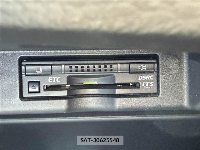 Toyota HARRIER HYBRID 2016-07 8371711-28
