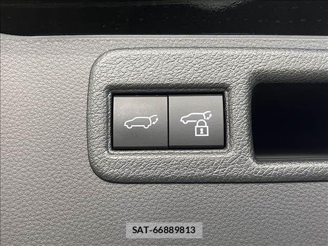 Toyota HARRIER HYBRID 2022-01 8412696-18