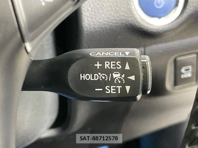 Toyota HARRIER HYBRID 2018-10 8525119-4