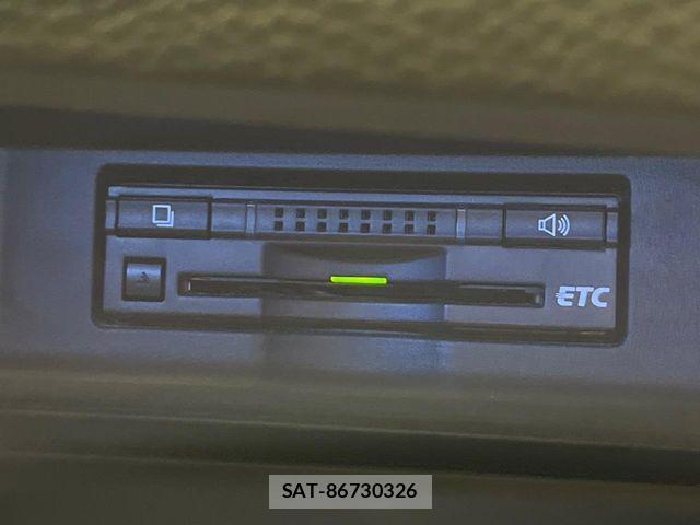 Toyota HARRIER HYBRID 2015-08 8525131-4