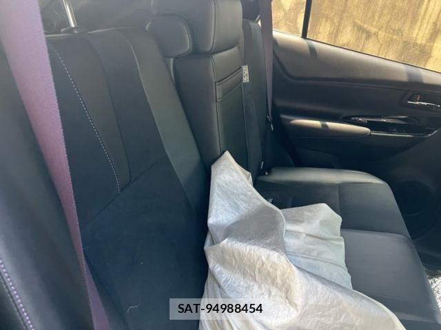 Toyota HARRIER HYBRID 2016-01 8525130-5
