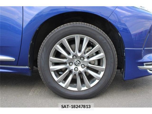 Toyota HARRIER HYBRID 2018-07 8562087-17