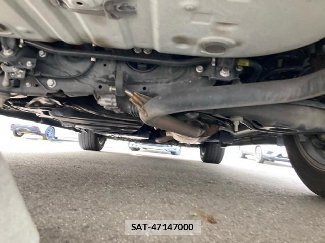 Toyota HARRIER HYBRID 2017-09 8627007-13