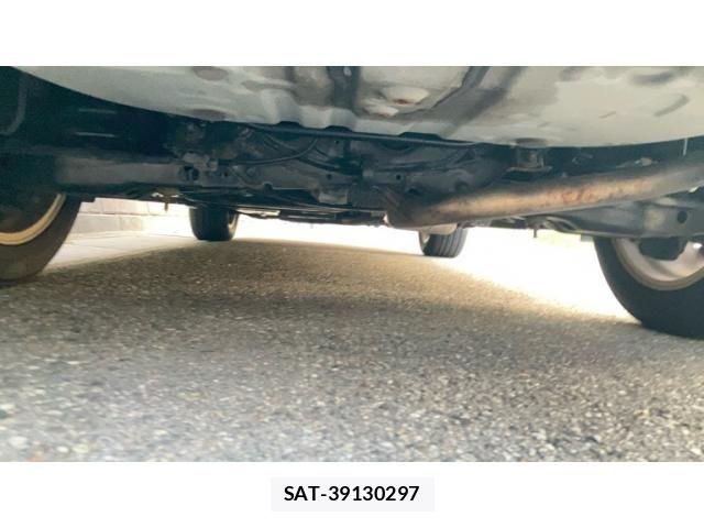 Toyota HARRIER HYBRID 2014-07 8659356-18