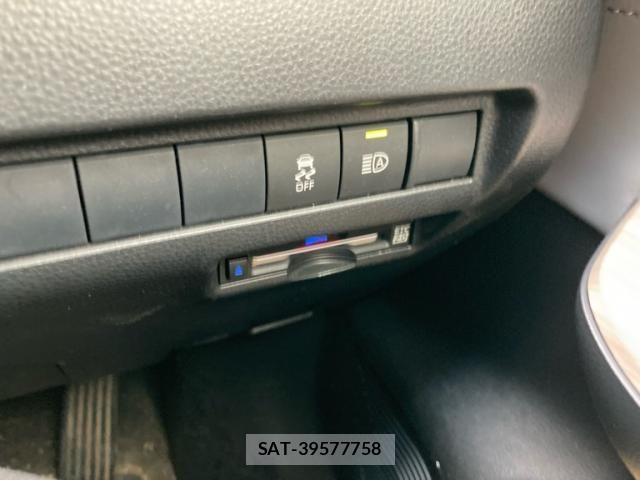 Toyota HARRIER HYBRID 2020-06 8659349-16