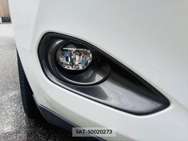 Toyota HARRIER HYBRID 2014-09 8659355-26