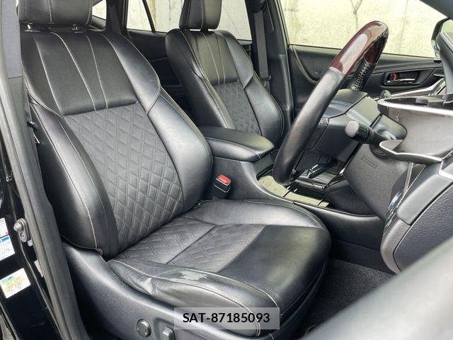 Toyota HARRIER HYBRID 2015-03 8685648-12