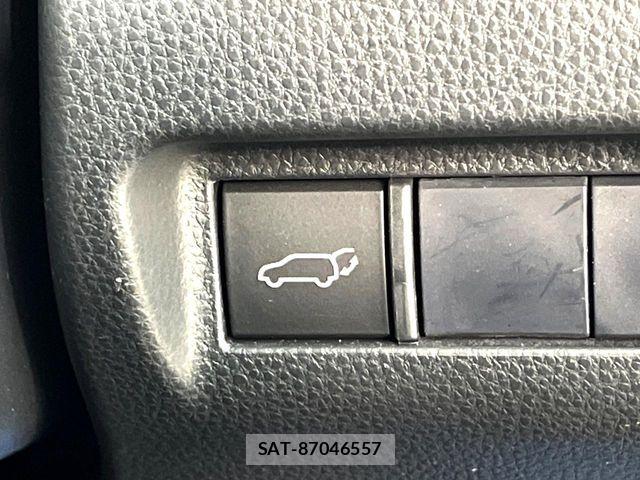 Toyota HARRIER HYBRID 2021-06 8780464-5