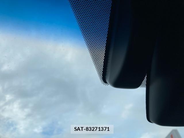 Toyota HARRIER HYBRID 2021-09 8829290-15