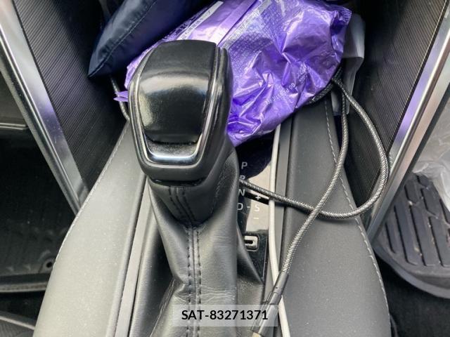 Toyota HARRIER HYBRID 2021-09 8829290-18