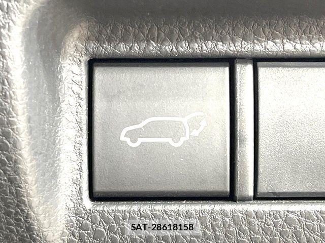 Toyota HARRIER HYBRID 2023-03 8829280-7