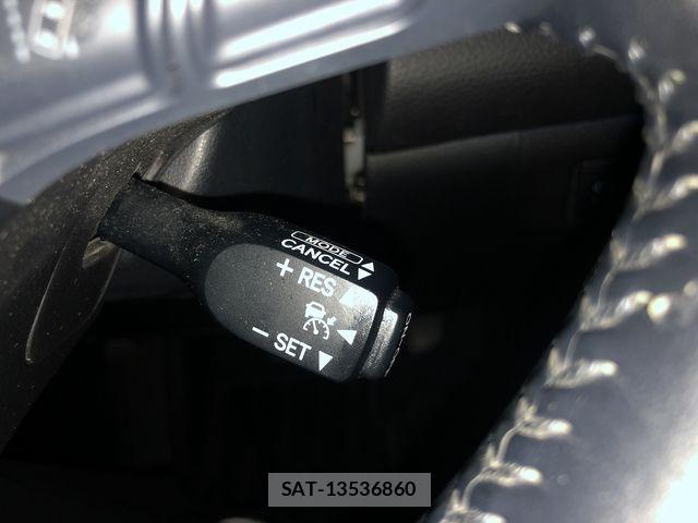 Toyota HARRIER HYBRID 2015-08 8829301-22