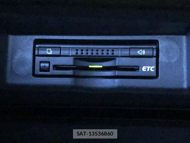 Toyota HARRIER HYBRID 2015-08 8829301-28