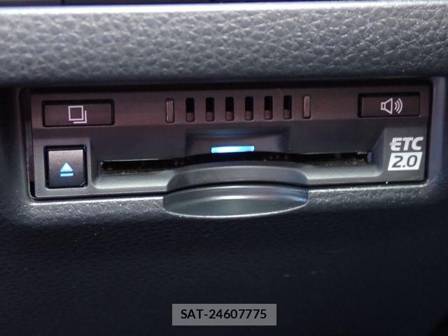 Toyota HARRIER HYBRID 2021-07 8829288-6