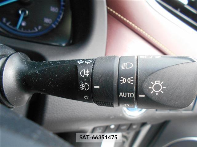 Toyota HARRIER HYBRID 2017-01 8849233-13