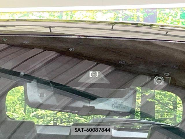 Toyota HARRIER HYBRID 2021-11 8849226-4