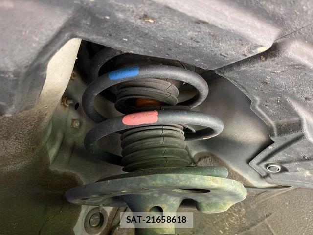Toyota HARRIER HYBRID 2014-10 8871120-19