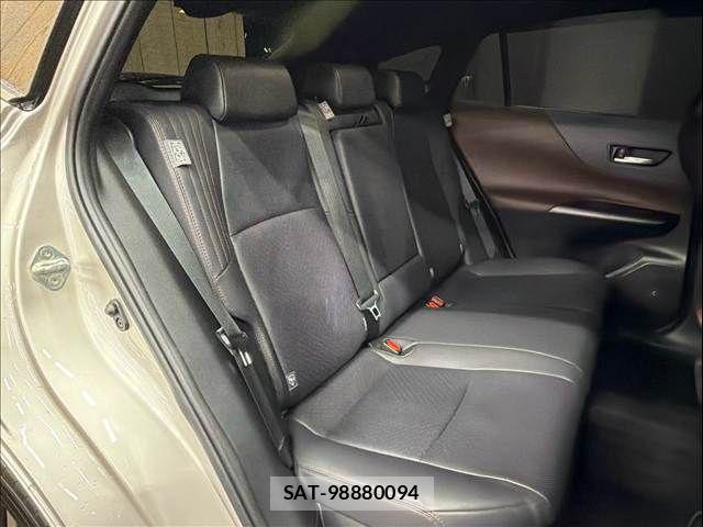 Toyota HARRIER HYBRID 2024-06 8871110-11