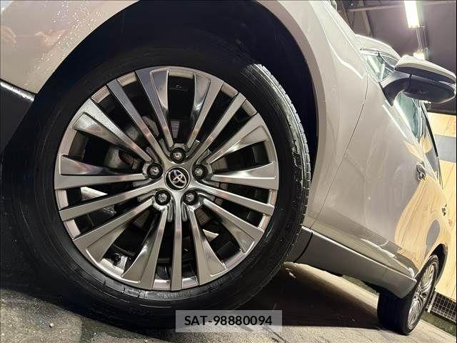 Toyota HARRIER HYBRID 2024-06 8871110-18
