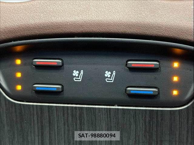Toyota HARRIER HYBRID 2024-06 8871110-7