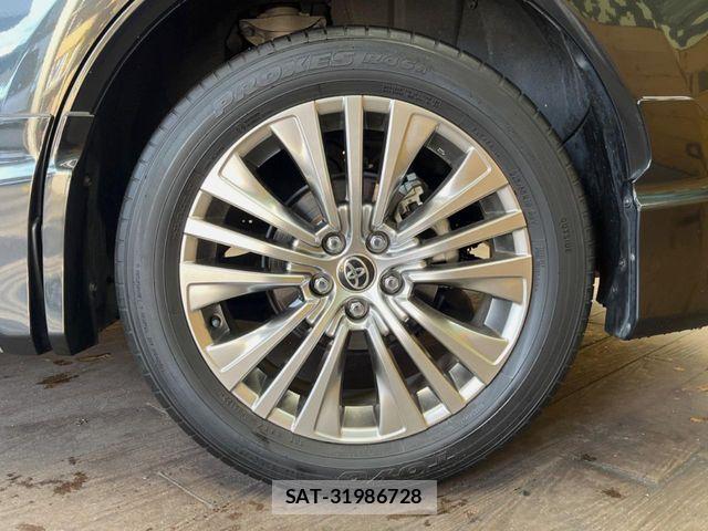 Toyota HARRIER HYBRID 2023-02 8879973-12