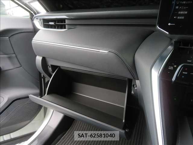 Toyota HARRIER HYBRID 2021-07 8879983-12