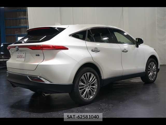 Toyota HARRIER HYBRID 2021-07 8879983-8