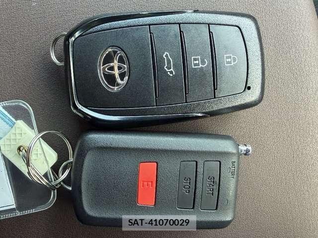 Toyota HARRIER HYBRID 2023-04 8879989-10