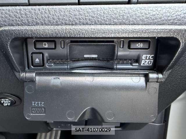 Toyota HARRIER HYBRID 2023-04 8879989-19