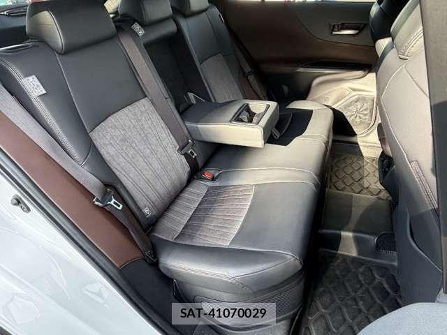 Toyota HARRIER HYBRID 2023-04 8879989-24