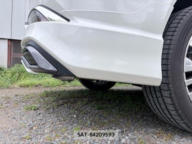 Toyota HARRIER HYBRID 2022-01 8879981-2