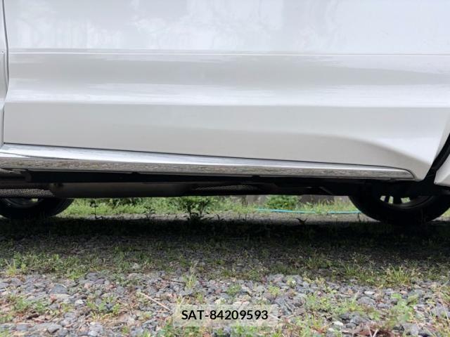 Toyota HARRIER HYBRID 2022-01 8879981-4
