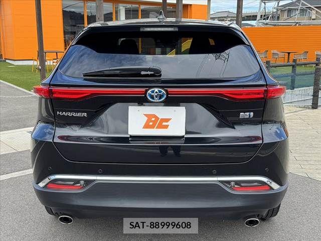 Toyota HARRIER HYBRID 2021-09 8879998-13