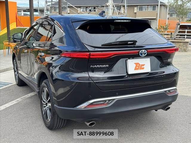 Toyota HARRIER HYBRID 2021-09 8879998-14