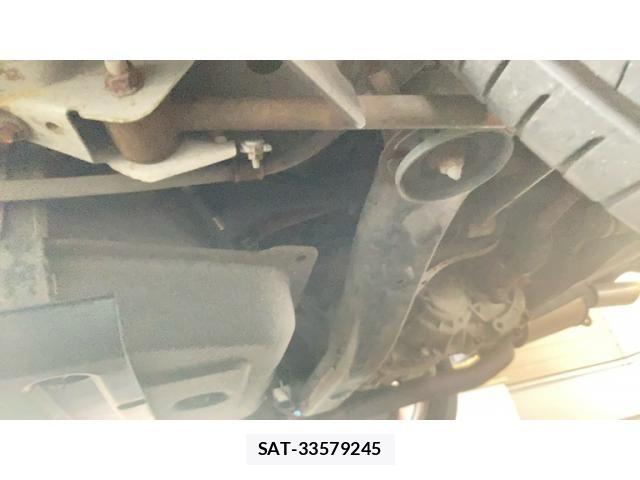 Toyota HARRIER HYBRID 2005-09 8879999-13