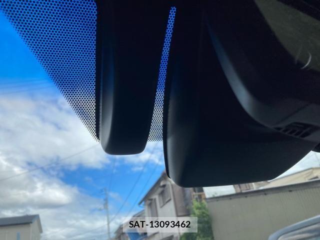 Toyota HARRIER HYBRID 2020-10 8879986-8