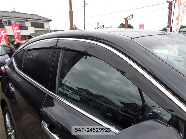 Toyota HARRIER HYBRID 2023-03 8879991-9