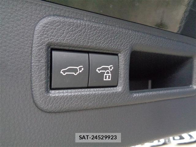 Toyota HARRIER HYBRID 2023-03 8879991-17