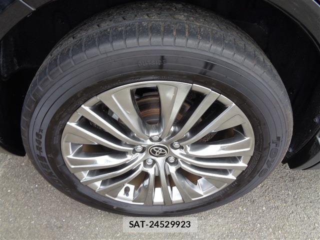 Toyota HARRIER HYBRID 2023-03 8879991-8