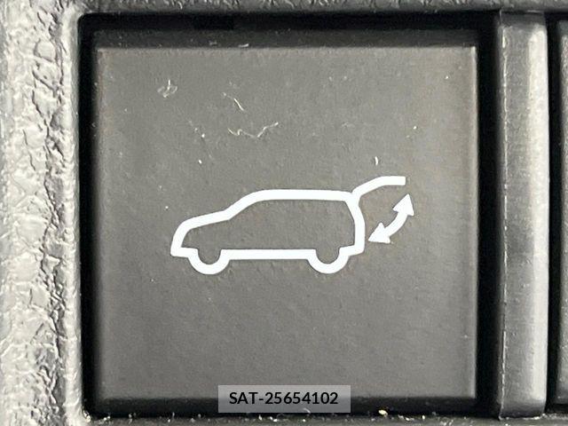 Toyota HARRIER HYBRID 2023-05 8883679-6