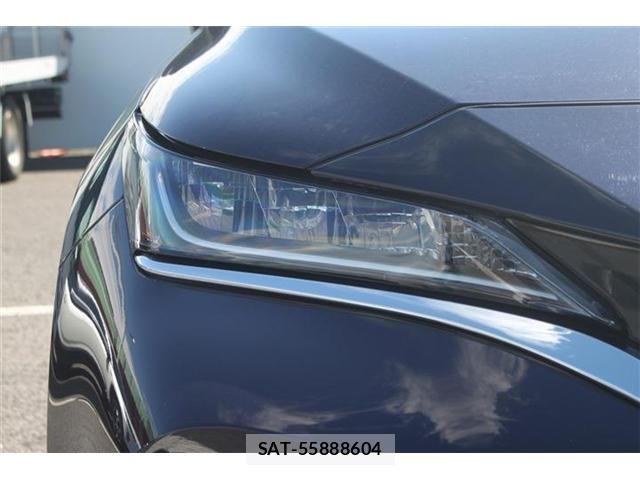 Toyota HARRIER HYBRID 2023-08 8883688-24