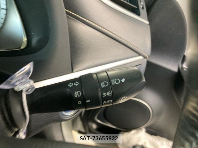 Toyota HARRIER HYBRID 2019-08 8883684-15