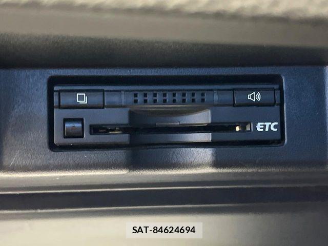Toyota HARRIER HYBRID 2014-09 8883689-8