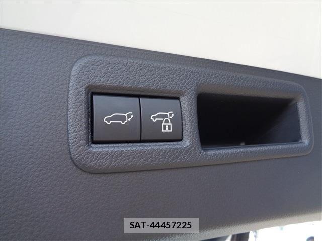 Toyota HARRIER 2023-02 7454655-18